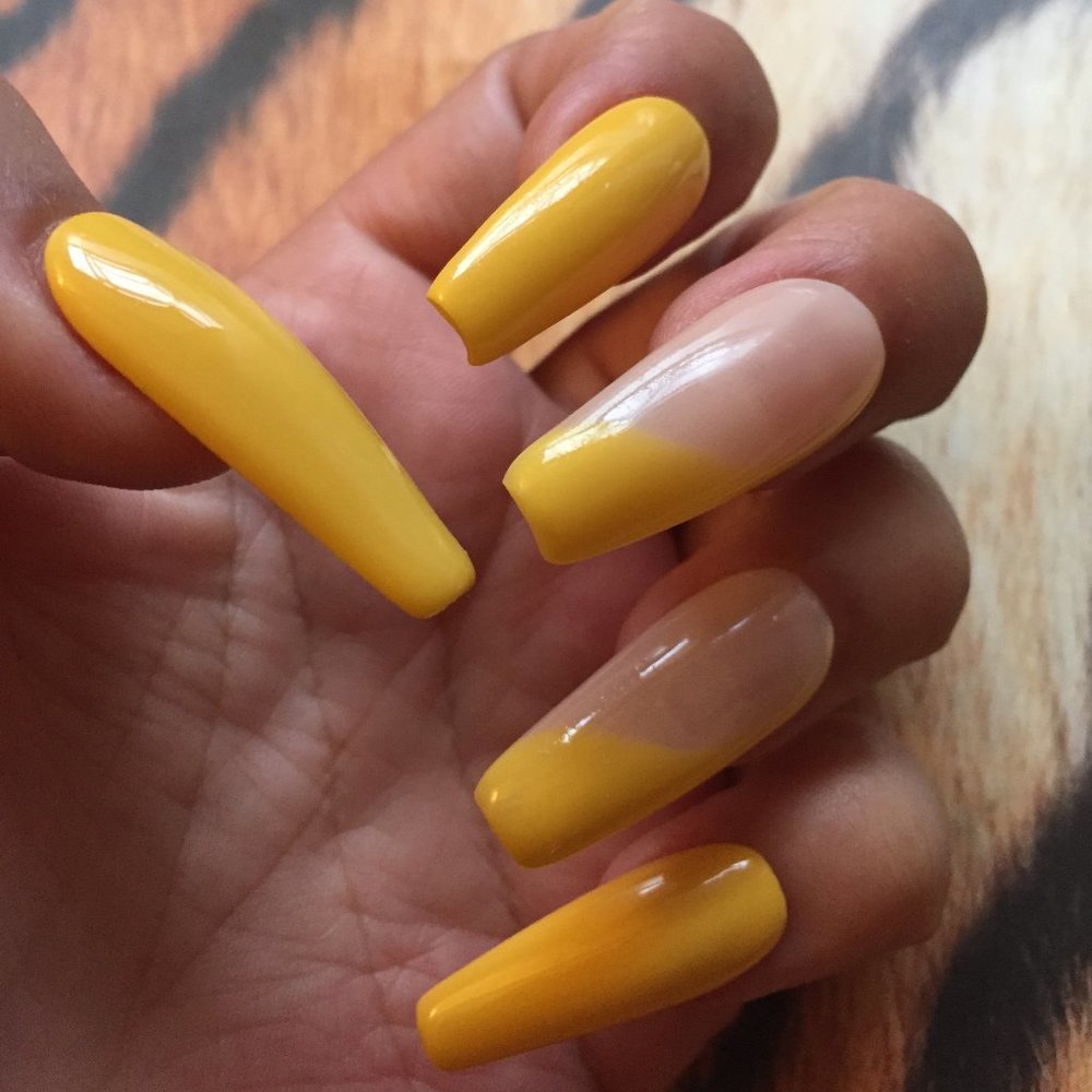 Yellow n nude lemon swirl press on nails